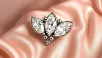 Mila Piercer - 323 - Centro