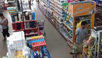 Supermercado Russi - 122 - Centro
