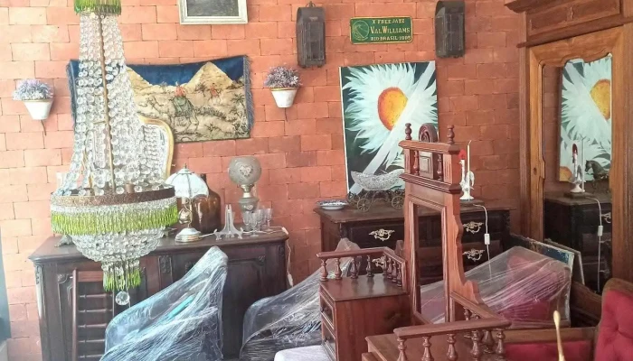 Armazem Antigo Collection Antiquario Tudo - Comendador Levy Gasparian