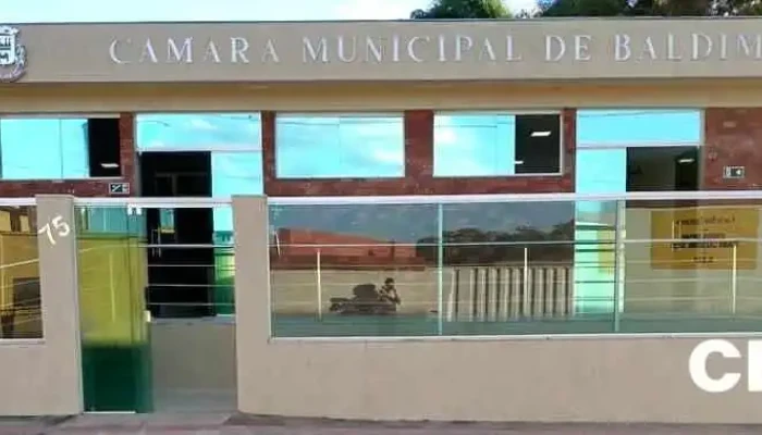 Câmara Municipal de Baldim - : 75 - Centro