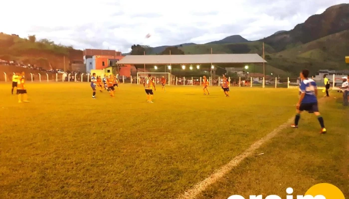 Campo de Futebol Alvarenga -mg - 35249-000