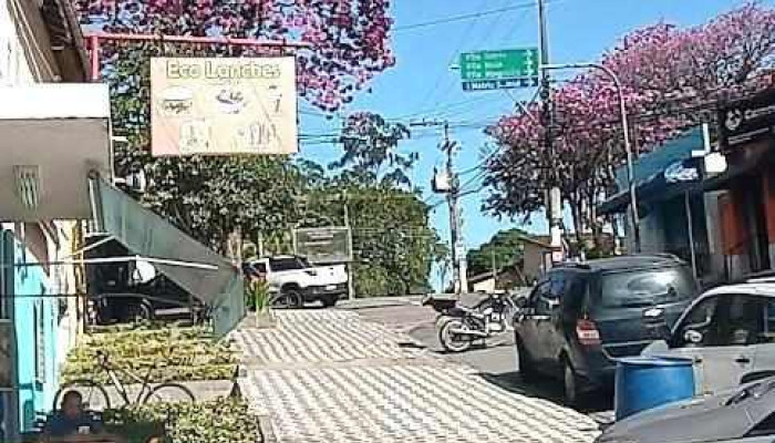 Charme Roupas e Acessórios - Itatiaia