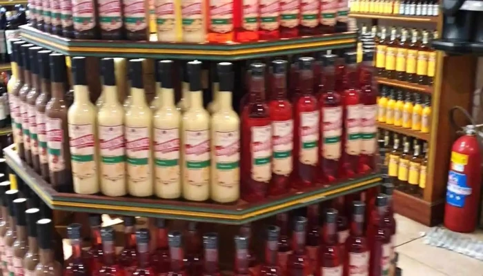 Emporio Da Cachaca Interior - Paraty
