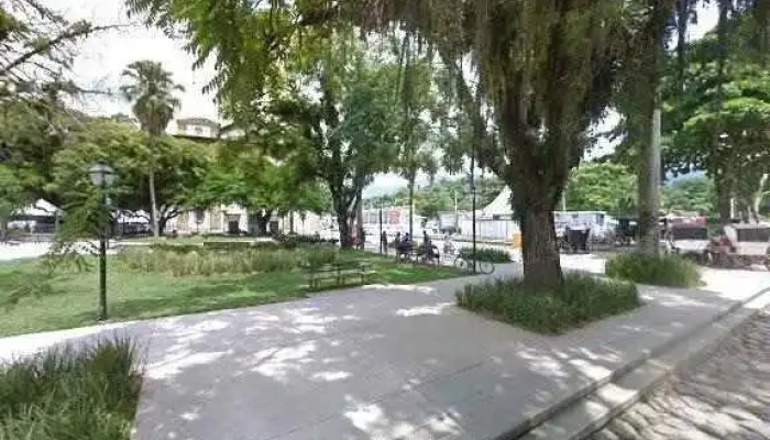 Flavia Aranha -  Street View E 360deg - Paraty