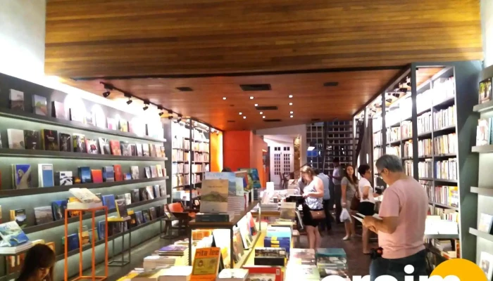 Livraria Das Mares Livro - Paraty
