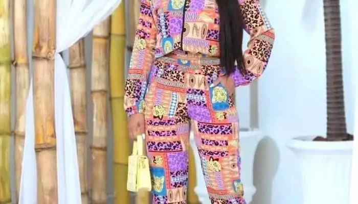 Loja De Roupa Feminina -    Estacao Da Moda Inoa Interior - Maricá