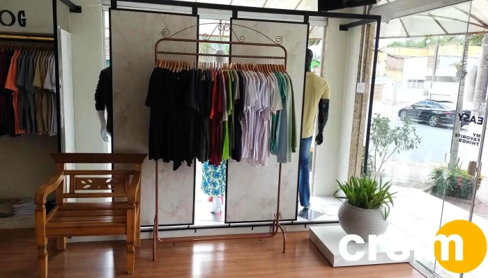 Nuzz Grifes -  Interior - Itatiaia