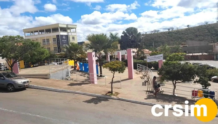 Praça Doutor Antônio Carlos - 13 - Berilo