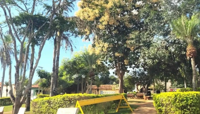 Praça Manoel Alves Rabelo - Cascalho Rico - Mg