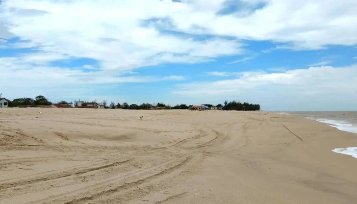 Praia De Carapebus -  Precos - Carapebus