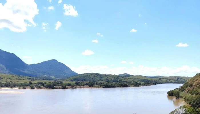 Supermercados Fluminense Loja 12 - São Fidélis