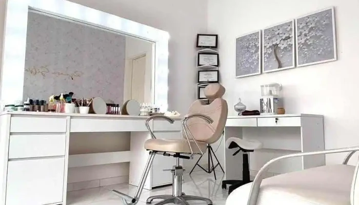 Taynara Silva Beauty - 32 - Centro